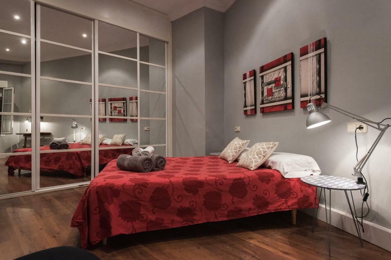 Divi Apartments Martinez Montanes Севілья Екстер'єр фото