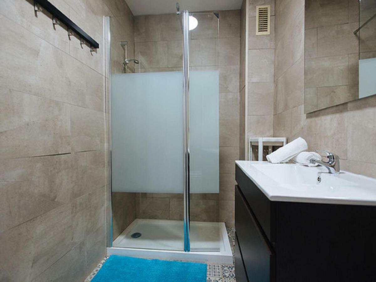 Divi Apartments Martinez Montanes Севілья Екстер'єр фото